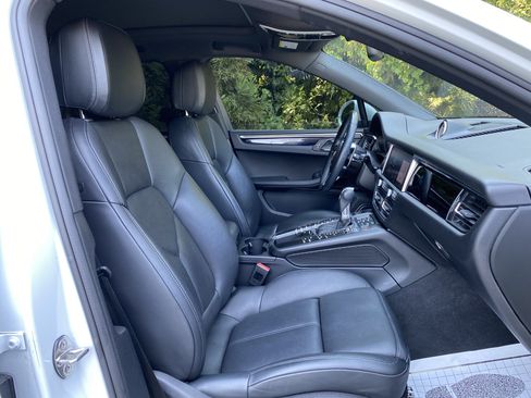 Used 2020 Porsche Macan S AWD/4WD image 32