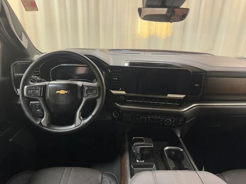 Used 2025 Chevrolet Silverado 1500 High Country AWD/4WD image 33