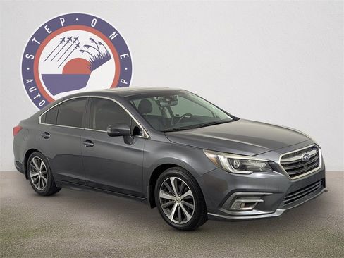 Used 2018 Subaru Legacy 2.5i Limited image 2
