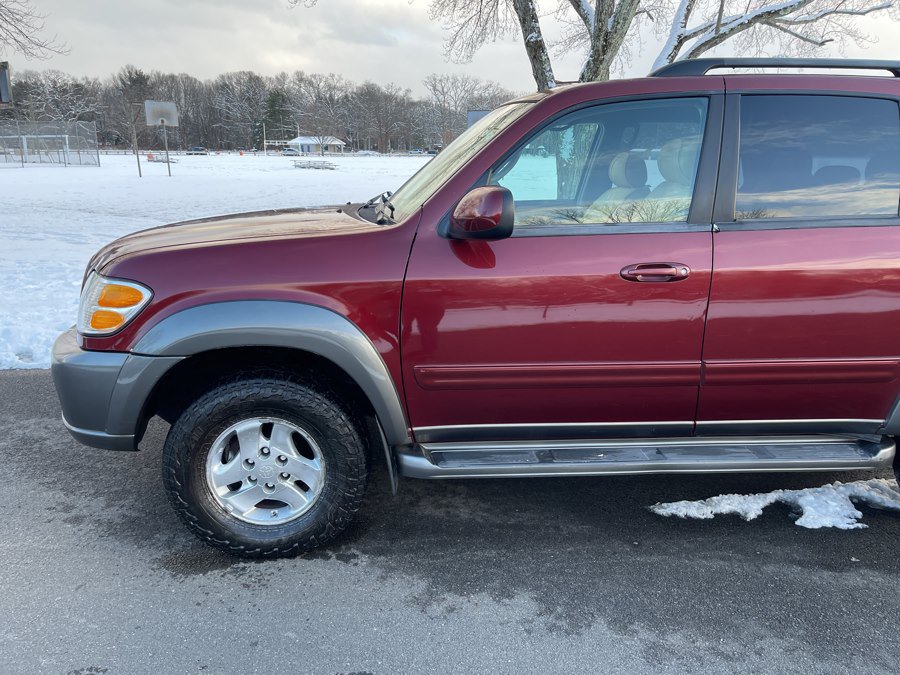Used 2004 Toyota Sequoia SR5 w/ 16" Alloy Wheel Pkg #1 AWD/4WD image 21