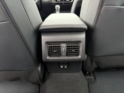 Certified 2025 Toyota Camry SE w/ Convenience Package image 31