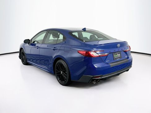 Used 2025 Toyota Camry SE FWD image 5