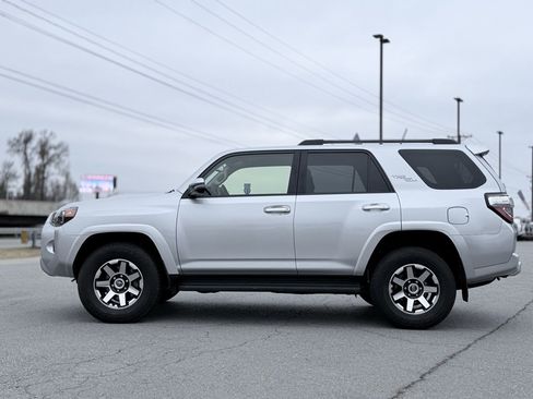 Used 2024 Toyota 4Runner TRD Off-Road Premium image 4