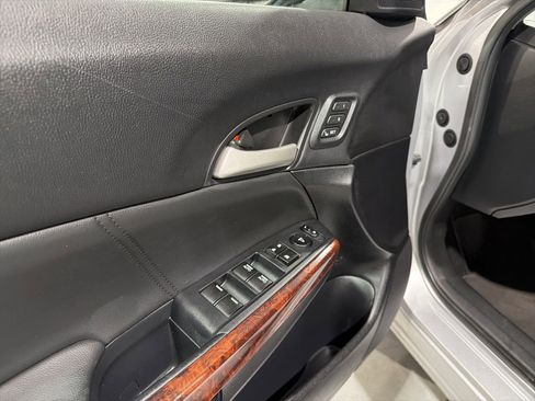 Used 2011 Honda Crosstour EX-L image 25