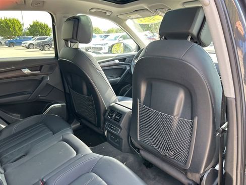 Used 2023 Audi Q5 2.0T Premium w/ Convenience Package image 47