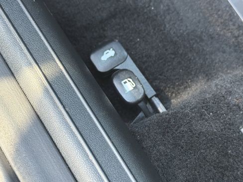 Used 2025 Hyundai Elantra SE image 25