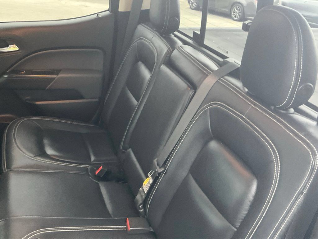 Used 2017 Chevrolet Colorado Z71 AWD/4WD image 12