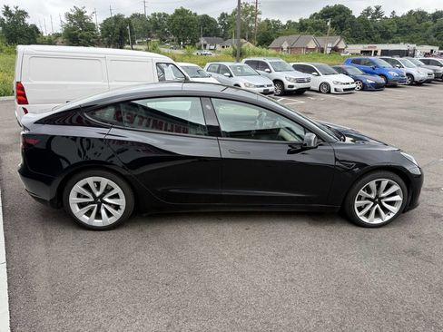 Used 2022 Tesla Model 3 RWD image 7