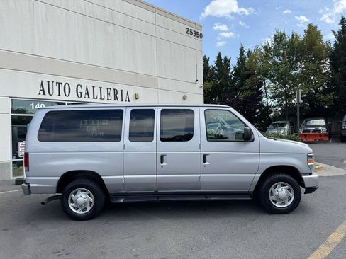 Used 2013 Ford E-350 and Econoline 350 XLT RWD image 3