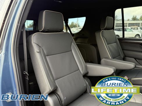 New 2026 Chevrolet Suburban Premier image 25