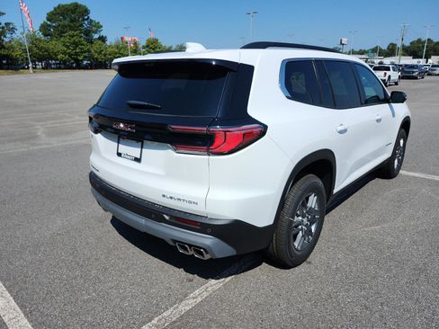 New 2026 GMC Acadia Elevation image 3