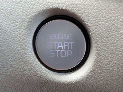 Used 2025 Kia Sorento S w/ Panoramic Sunroof Package FWD image 37