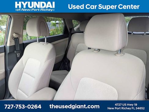 Used 2017 Hyundai Tucson SE w/ Cargo Package FWD image 3