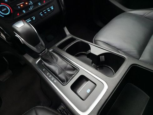 Used 2019 Ford Escape Titanium image 17