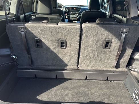 Used 2021 Honda Pilot Touring image 20