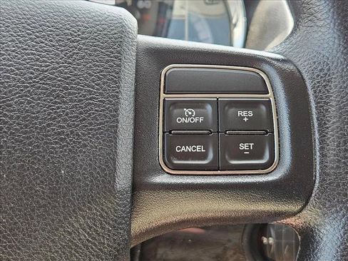 Used 2019 Dodge Grand Caravan SE w/ UConnect Hands-Free Group FWD image 28