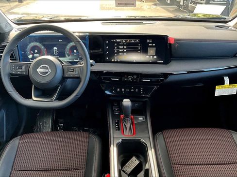 New 2026 Nissan Kicks SR w/ Illumination Package image 5