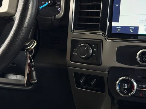 Used 2022 Ford F250 Lariat w/ Black Appearance Package AWD/4WD image 17