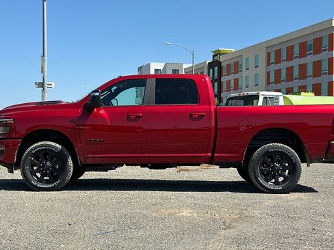 New 2026 RAM 2500 Laramie AWD/4WD image 6