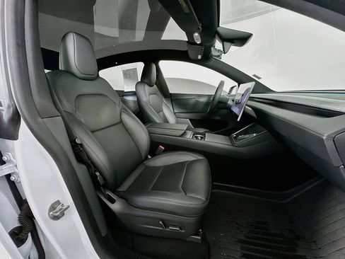 Used 2026 Tesla Model Y AWD image 30