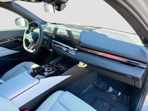 New 2026 BMW 550e xDrive w/ Executive Package AWD/4WD image 15