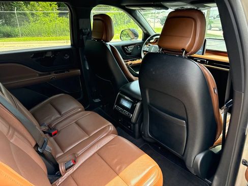 Used 2020 Lincoln Aviator Reserve RWD image 13