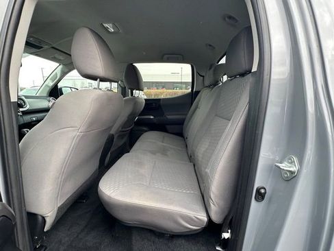 Used 2021 Toyota Tacoma SR5 AWD/4WD image 29