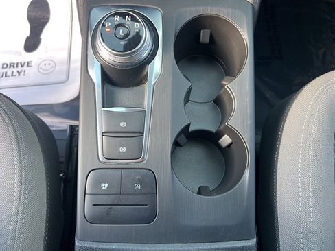 Used 2020 Ford Escape SE image 30