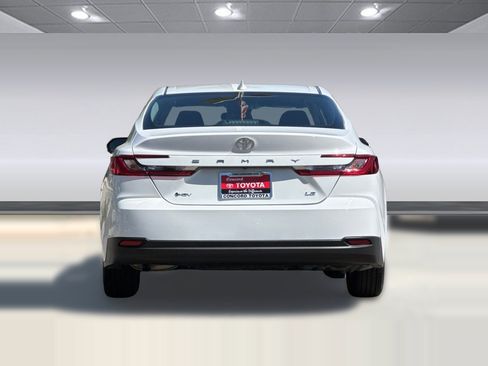 Used 2025 Toyota Camry LE FWD image 10