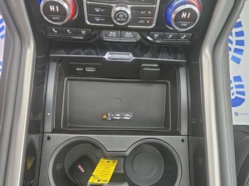 Used 2022 GMC Yukon XL Denali image 23