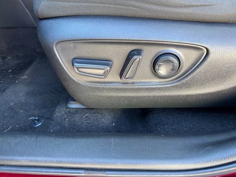 Used 2022 Toyota RAV4 XLE FWD image 13