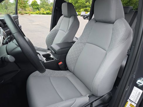 Used 2025 Toyota Tacoma SR5 image 15