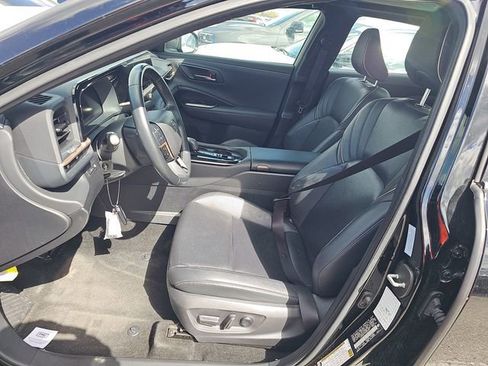 Used 2024 Toyota Crown Limited image 7