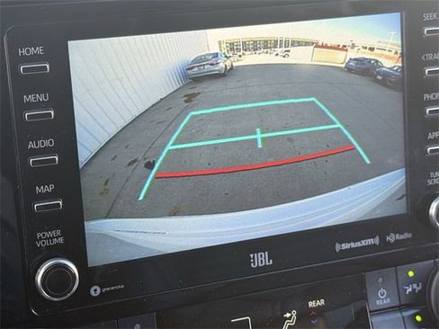 Used 2021 Toyota Highlander XSE image 18