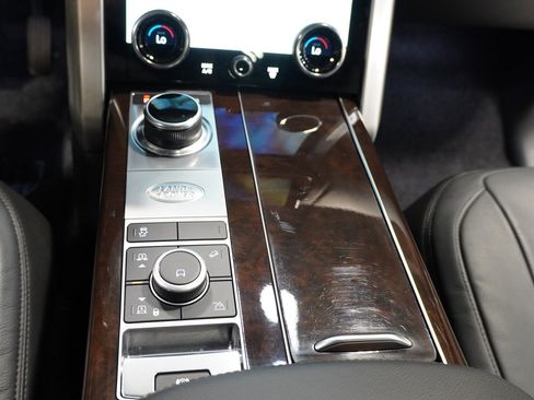 Used 2022 Land Rover Range Rover image 38