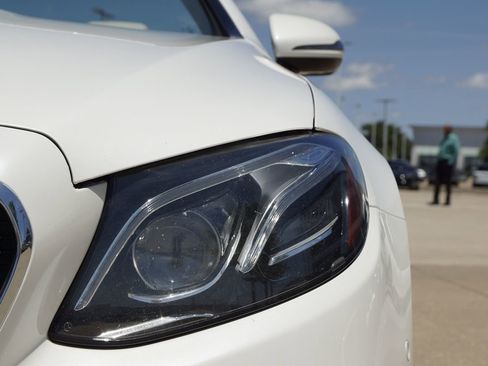 Used 2018 Mercedes-Benz E 400 Cabriolet w/ Premium 2 Package (Q02) image 6