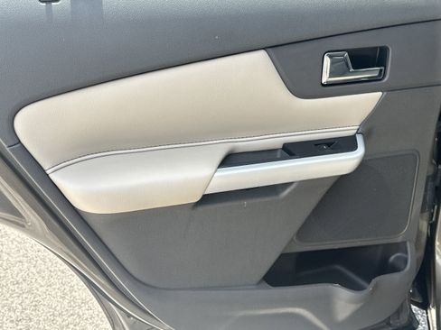 Used 2014 Ford Edge SEL w/ Equipment Group 205A FWD image 21
