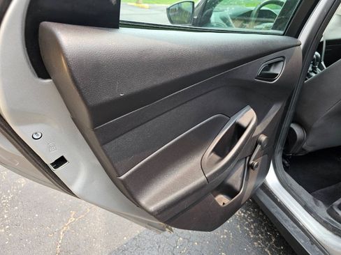 Used 2014 Ford Focus S FWD image 33