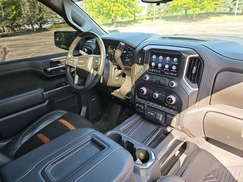 Used 2020 GMC Sierra 1500 AT4 w/ AT4 Premium Package AWD/4WD image 13