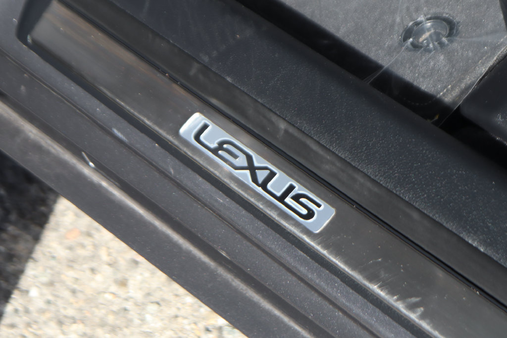 Used 2019 Lexus IS 300 F Sport w/ F Sport Package RWD image 18