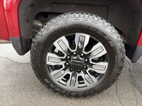 Used 2024 GMC Sierra 2500 Denali w/ Denali Reserve Package image 32