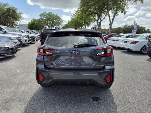 Used 2024 Subaru Crosstrek 2.0i Premium AWD/4WD image 4