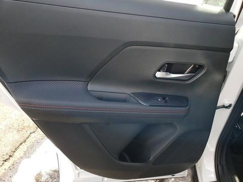 New 2025 Nissan Kicks SR w/ Illumination Package image 14