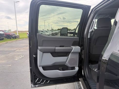 New 2026 Ford F250 XLT w/ XLT Premium Package AWD/4WD image 28