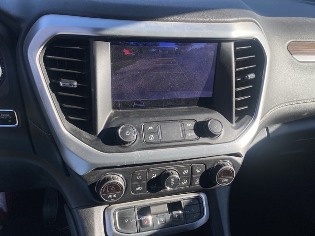 Used 2020 GMC Acadia SLE FWD image 16