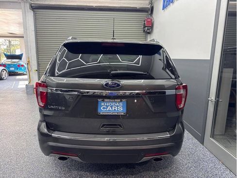Used 2019 Ford Explorer Limited w/ Class III Trailer Tow Package FWD image 4