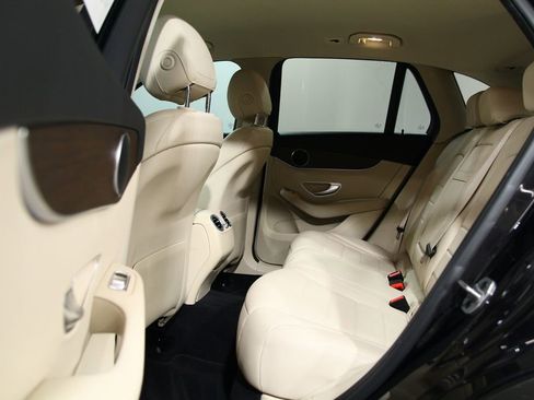 Certified 2022 Mercedes-Benz GLC 300 image 28