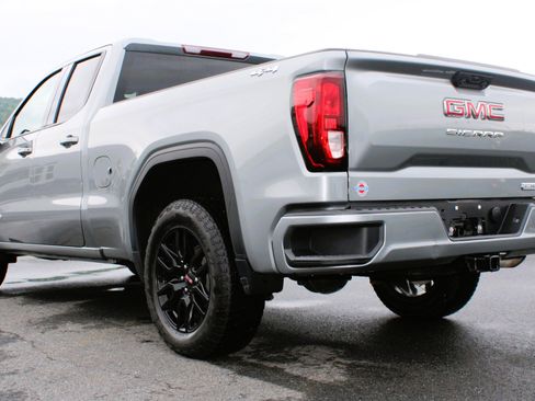 Used 2023 GMC Sierra 1500 Elevation AWD/4WD image 11