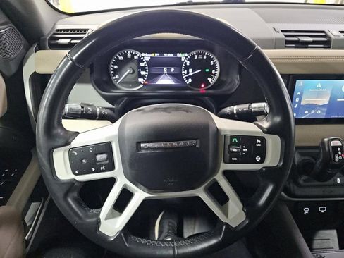 Used 2022 Land Rover Defender 110 SE image 6