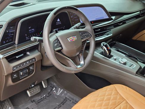 Used 2024 Cadillac Escalade Sport w/ Touring Package AWD/4WD image 10